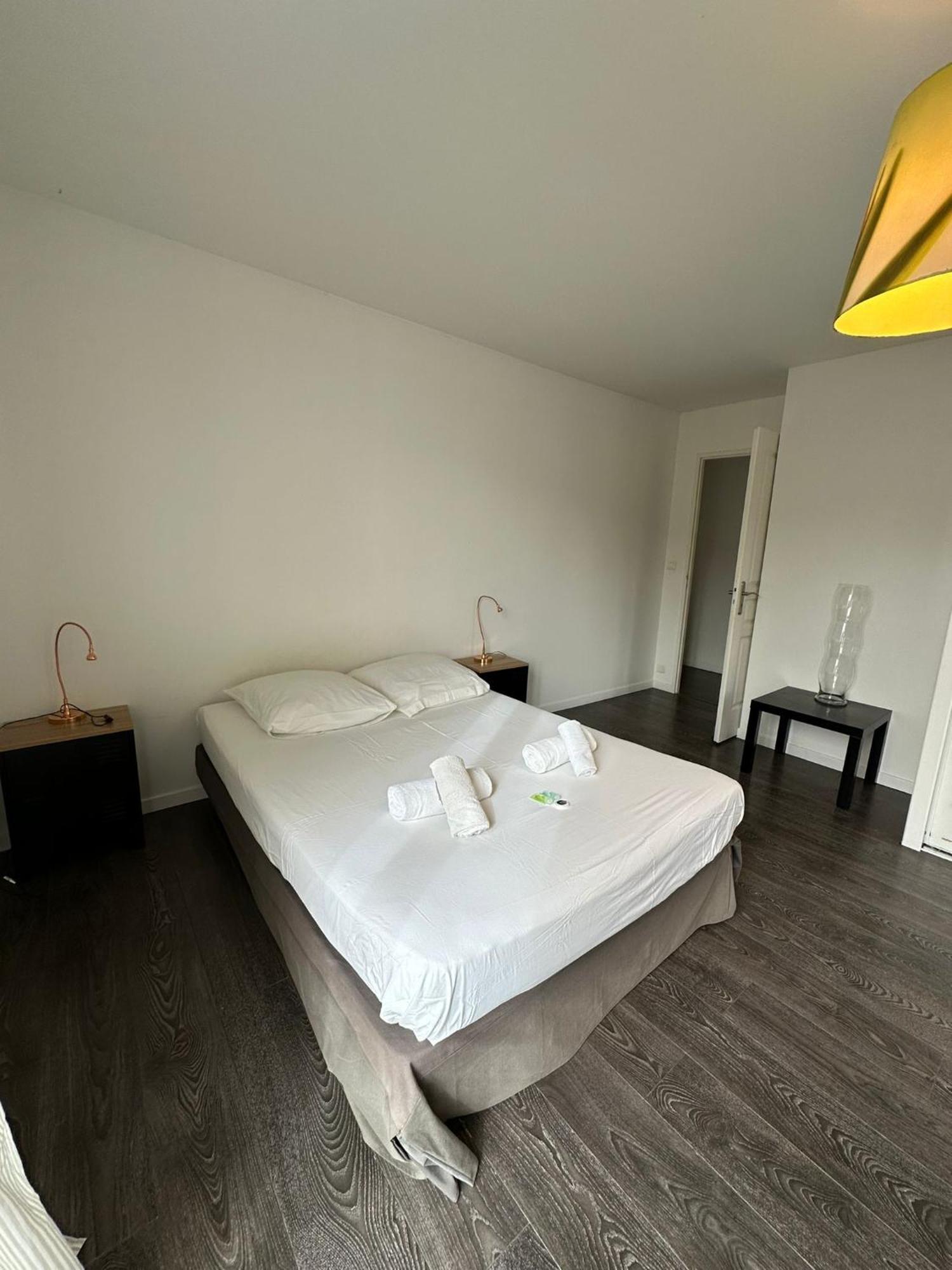 Villa Constance 3 Antibes - Spacieux Logement En Dernier Etage Esterno foto
