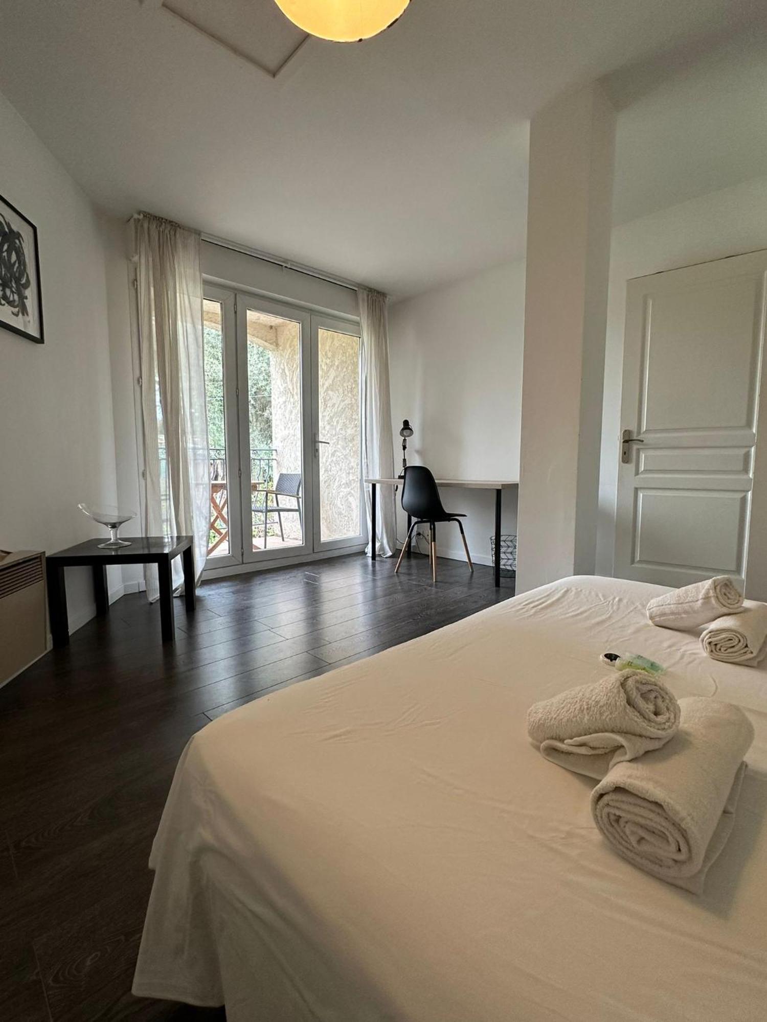 Villa Constance 3 Antibes - Spacieux Logement En Dernier Etage Esterno foto
