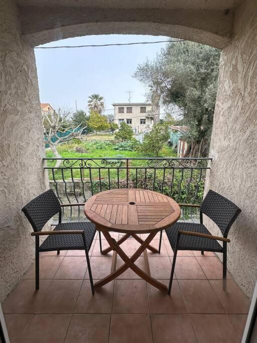 Villa Constance 3 Antibes - Spacieux Logement En Dernier Etage Esterno foto