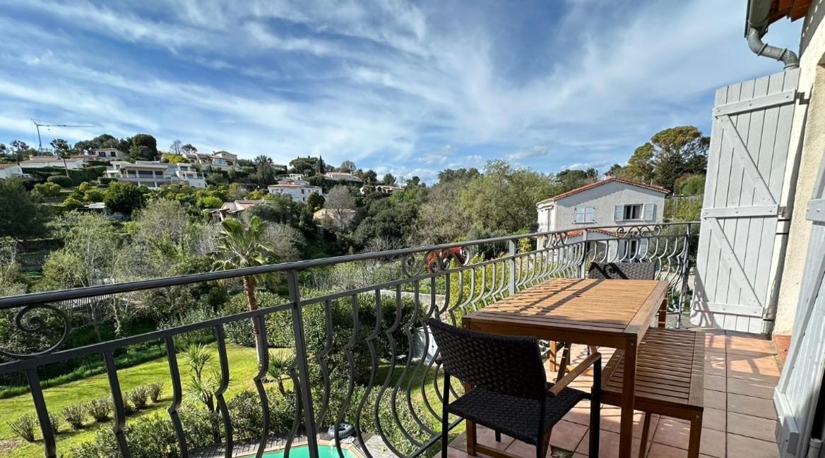 Villa Constance 3 Antibes - Spacieux Logement En Dernier Etage Esterno foto